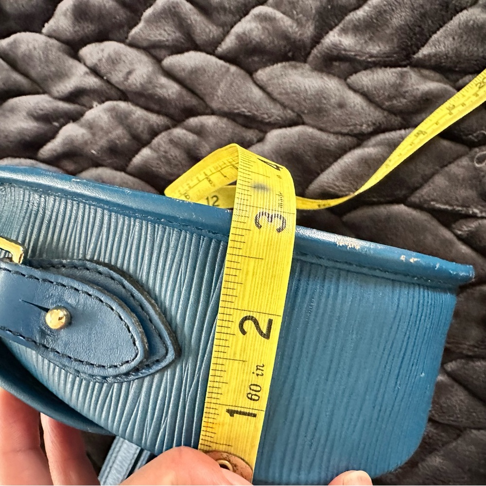 Blue Epi Leather Vintage crossbody purse - Picture 9 of 11